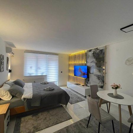 Apartman Afrodita Lux 1 Nis Ngoại thất bức ảnh